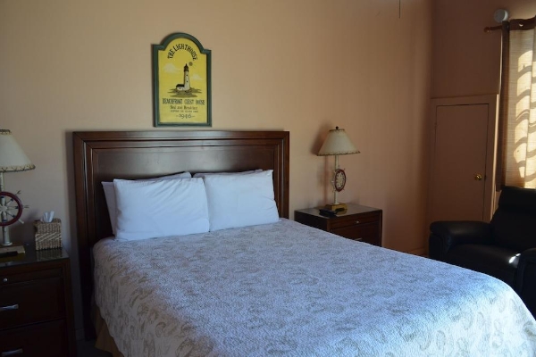 The Lazy Parrot Inn (Rincón)